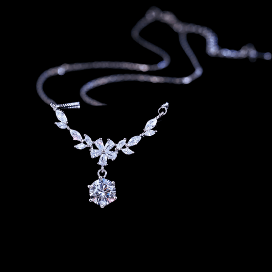 Enchanted Leaf Sparkle Necklace.