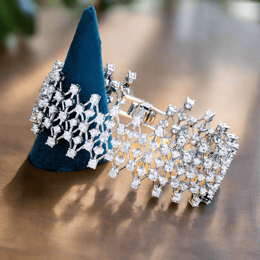 Pear Drop Bracelet - ThreadsTrinkets.ae